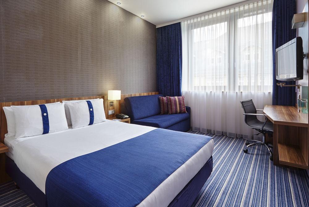 Holiday Inn Express Frankfurt City Hauptbahnhof Frankfurt am Main Bagian luar foto